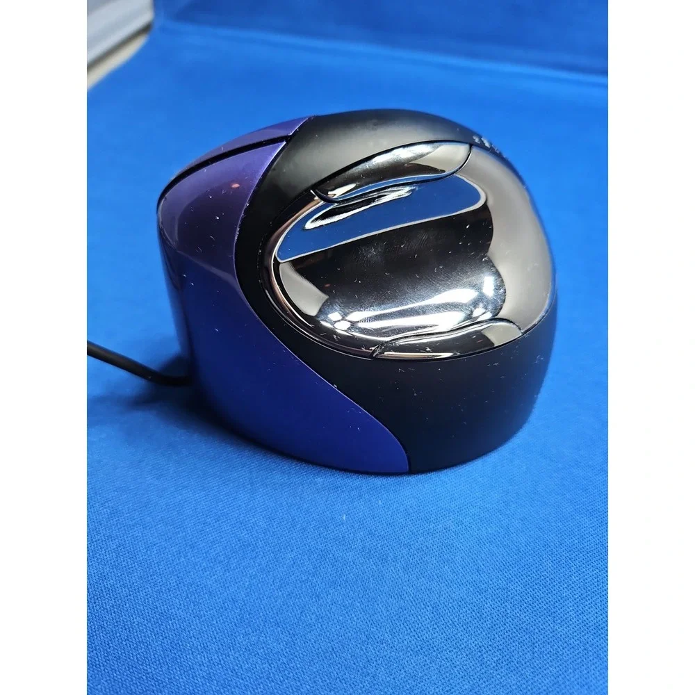 EVOLUENT VM4R Vertical Mouse 4 Right Handed Ergonomic Optical Mouse Wired WORKS